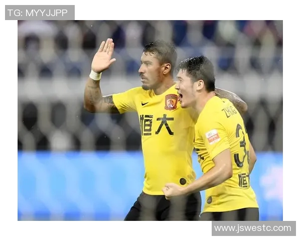 人和对阵恒大2019年精彩回顾与战术分析，揭示足球赛场的激烈对抗与精彩瞬间