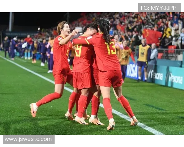 克拉斯与安郅激战正酣球迷期待精彩对决与精彩进球瞬间