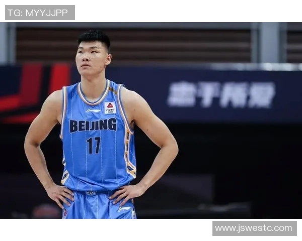 范子铭：从篮球新星到职业生涯的璀璨之路探索与成长的故事